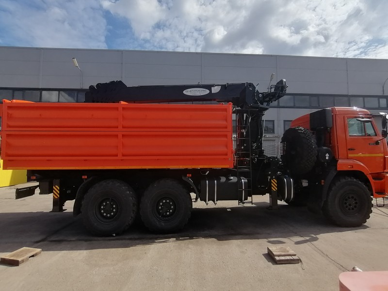 Автомобиль -самосвал 438244-02 на шасси КАМАЗ 43118-73094-50 с КМУ ZTON 876M