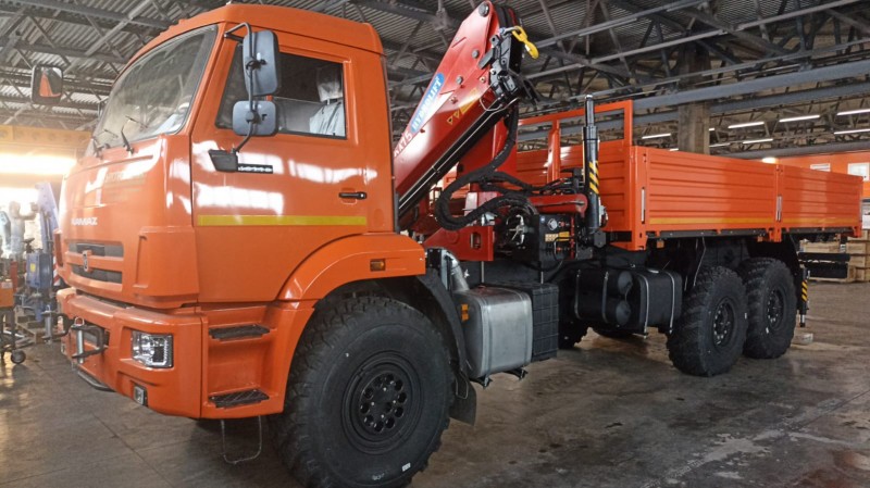 Автомобиль бортовой 6х6 на шасси КАМАЗ 43118 с КМУ HYDROLIFT 2475 К2